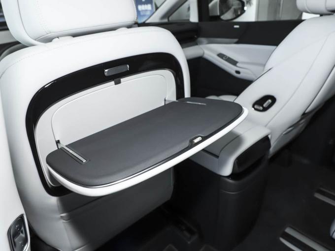 الطاقة الجديدة النقية ODM السيارة الكهربائية Xpeng X9 النموذج الفضائي الكبير MPV EV سيارة جديدة 10