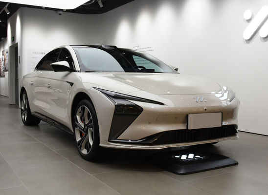الكبار السفن السريعة إم الكهربائية 2610kg إم L7 EV الطاقة الجديدة سيارة رياضية ذكية
