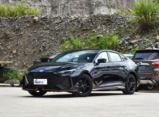 2024 OEM عالية الجودة 138Kw تشانغ أن EV تشانغ UNI-V 188Ps 300Nm البنزين البنزين وقود السيارة