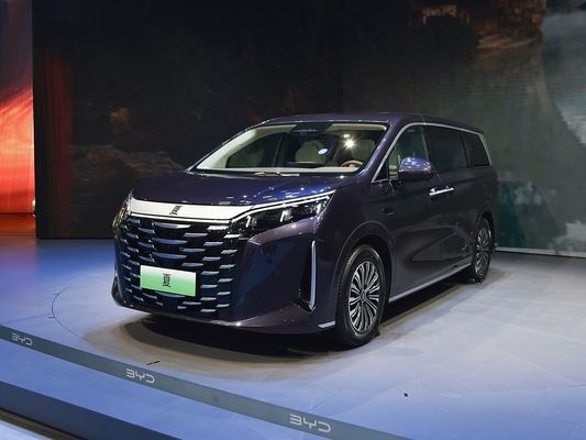 السيارة الكهربائية عالية السرعة 5 أبواب 7 مقاعد BYD Xia MPV سيارة الغاز الهجينة الطاقة الجديدة